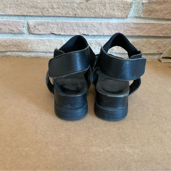Steven Natural Comfort Kylie Black Sandals - Picture 7 of 11